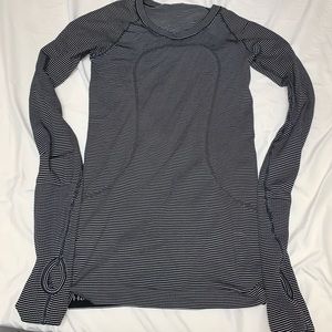 Lululemon swiftly top